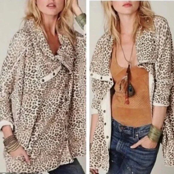 We The Free Womens Leopard Print top jacket Cardigan size Medium knit Cotton - Picture 9 of 16